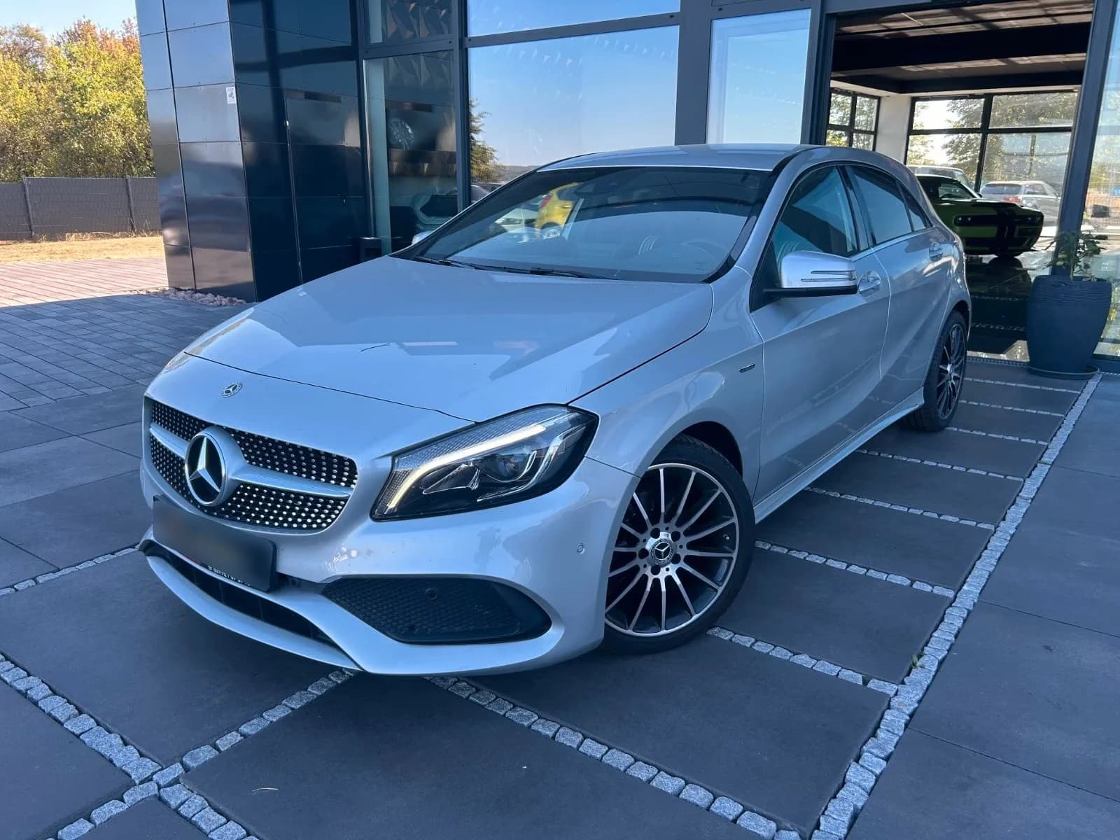 Mercedes-Benz A 200 AMG-LINE 4Matic