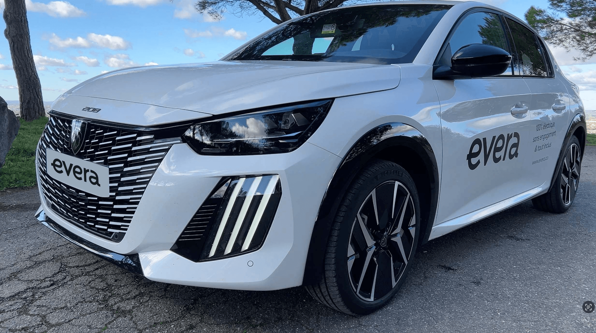 Peugeot E 208 GT
